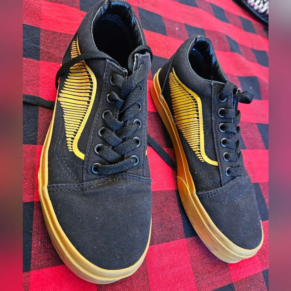 Harry Potter kids size 3 vans golden snitch